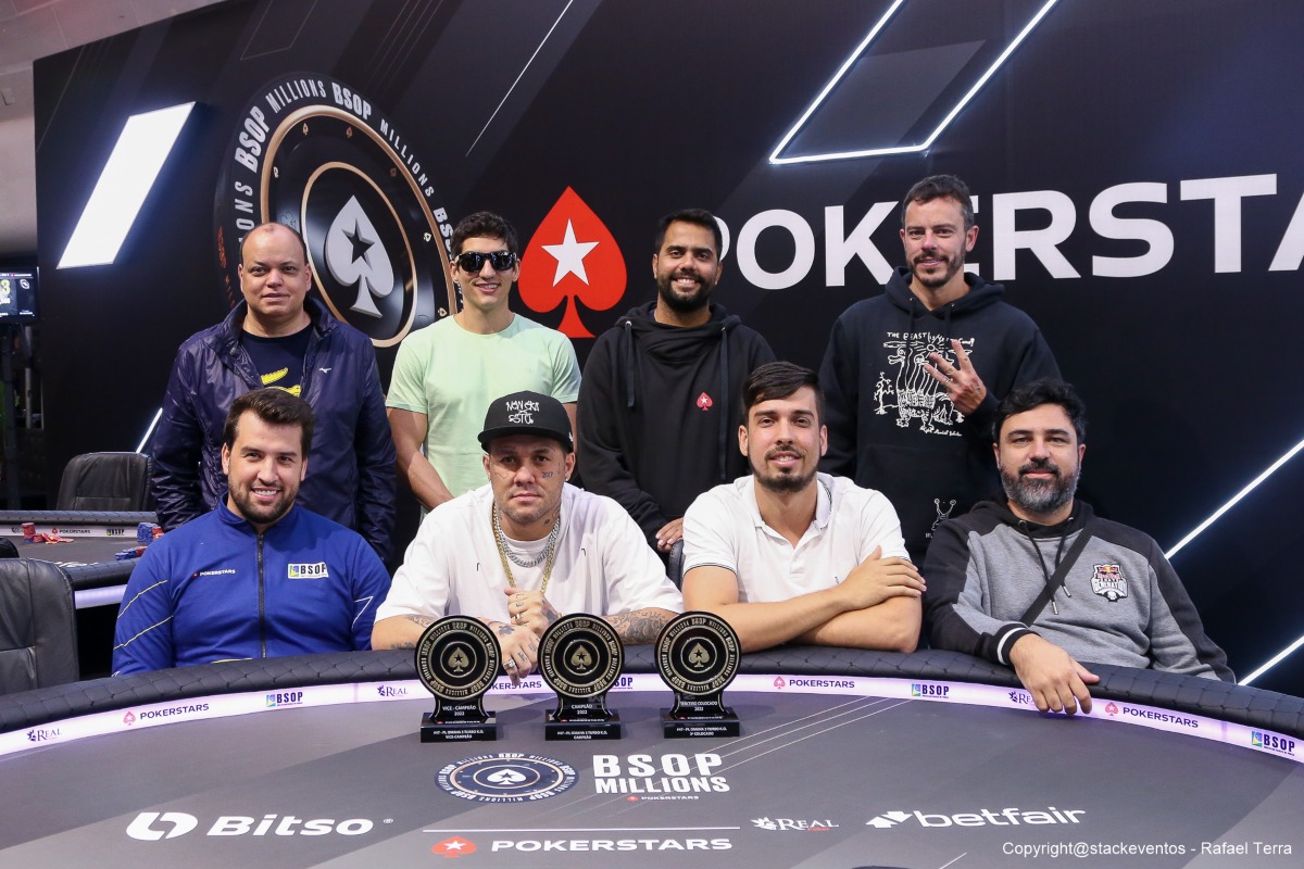 Mesa final do Pot Limit Omaha 5 Turbo KO