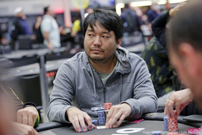 Luis Kamei foi colocado em all in no river no BSOP Millions