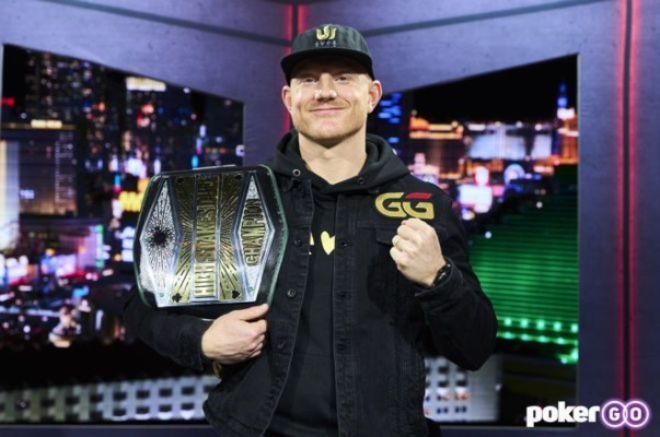 Jason Koon é o campeão oficial do High Stakes Duel III (Foto: PokerGO)