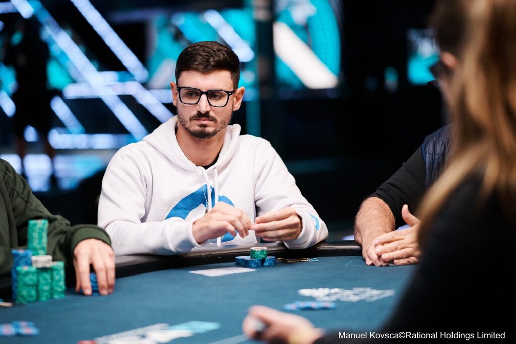 Allan Mello ficou com a décima colocação no Main Event do PCA