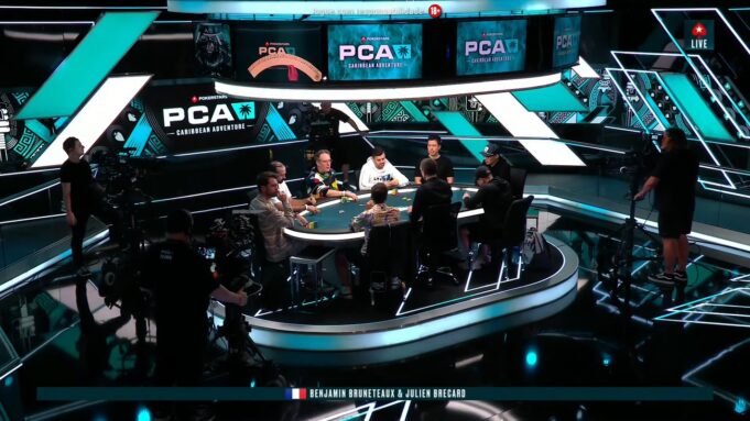 Mesa da TV do Dia 3 do Main Event do PCA