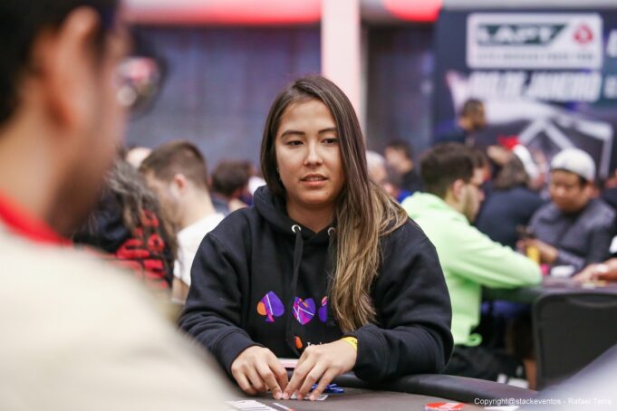 Bárbara Akemi deu show e ficou com o título do Sunday Million