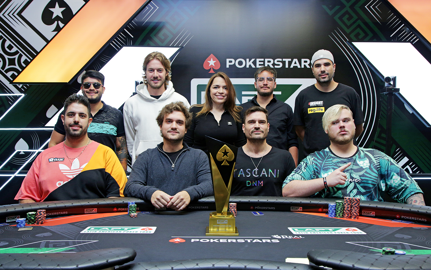 Mesa Final do Main Event do LAPT Rio