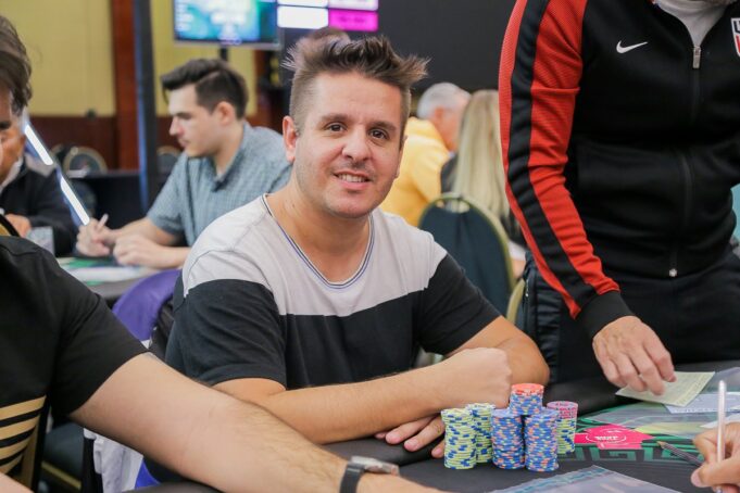 José Lesta, chip leader do Dia 1B do Main Event do BSOP São Paulo