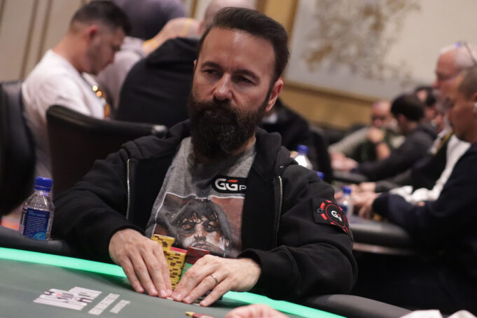 Daniel Negreanu vai com tudo em busca do bracelete da WSOP