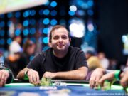 Kayhan Mokri foi quem passou no topo do chip count