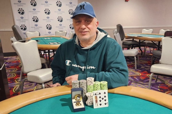 Roland Israelashvili detém o recorde de mais cashes na WSOP Circuit (Foto: Reprodução/Twitter @WSOP)