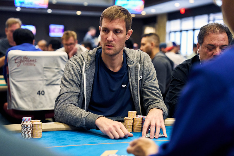 Brad Owen em ação nas mesas do WPT Gardens Championship