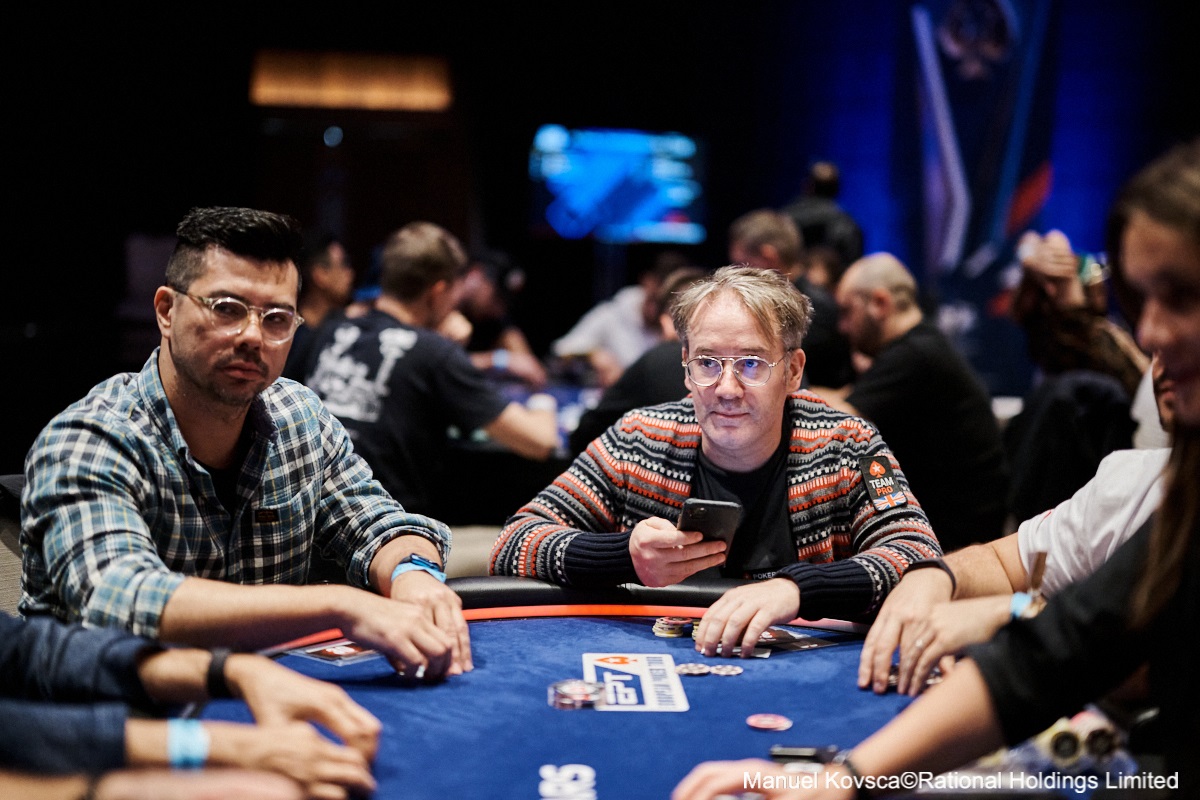 Alberto Landgraf e Sam Grafton lado a lado no EPT Londres, onde a amizade se formou