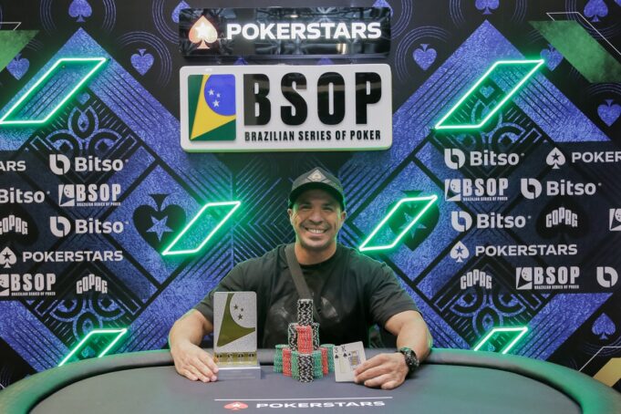 Anderson Paiva, campeão do Deepstack Turbo do BSOP Brasília