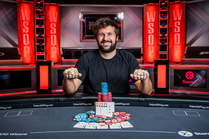 Chad Eveslage é o primeiro bicampeão da edição 2023 da WSOP