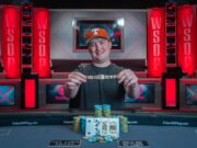 Michael Moncek foi o melhor entre 568 entradas (Foto: WSOP)