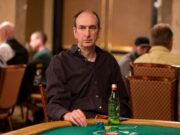 Erik Seidel tem a chance de chegar aos dígitos duplos em braceletes da WSOP