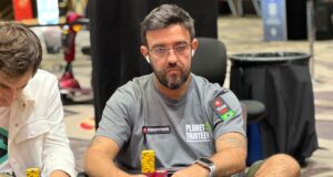 André Akkari vai em busca de seu segundo bracelete