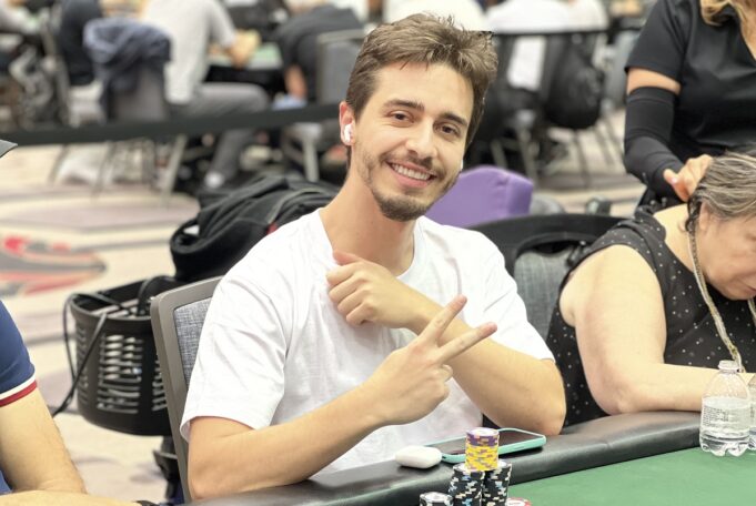 Felipe Ketzer tem um dos melhores stacks no WPT Everyone for One Drop