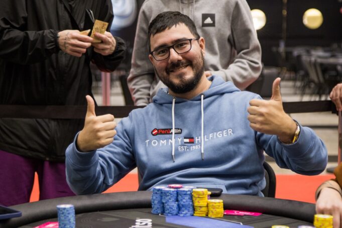 Gerardo Rodrigues vai para o Dia Final na ponta do chip count