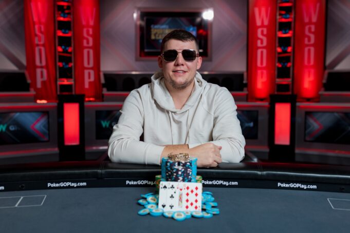 Jesse Lonis faturou a maior forra de sua carreira (Foto: WSOP)