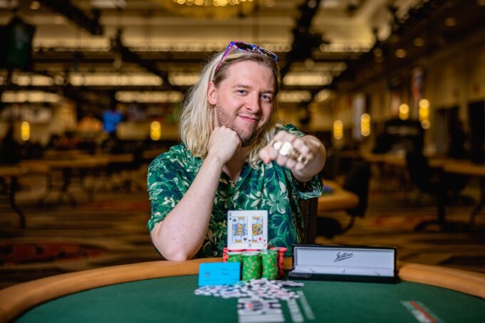 Martin Nielsen levou a forra de US$ 270.160 (Foto: WSOP)