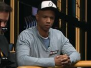 Phil Ivey acertou o turn dos sonhos (Foto: Reprodução/Twitter @tritonpoker)