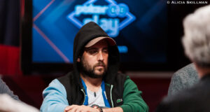 Juan Maceiras puxa a fila no Main Event da WSOP