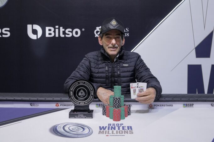 Carlos Caritá - campeão do Turbo KO do BSOP Winter Millions