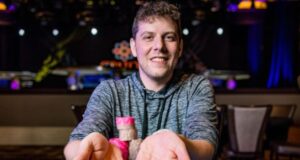 Ari Engel coleciona anéis da WSOPC (Foto: WSOP & Hayley Hochstetler)