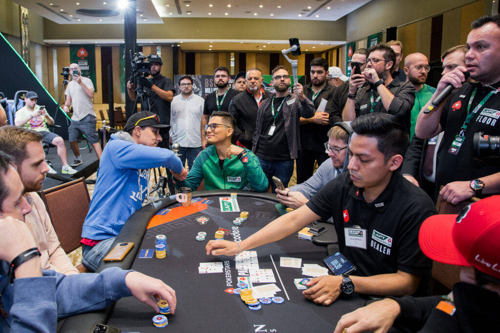 Christian Hospina foi o responsável por estourar a bolha do Main Event do LAPT Panamá