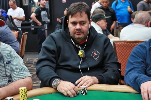 Marco Garcia foi eliminado no heads-up