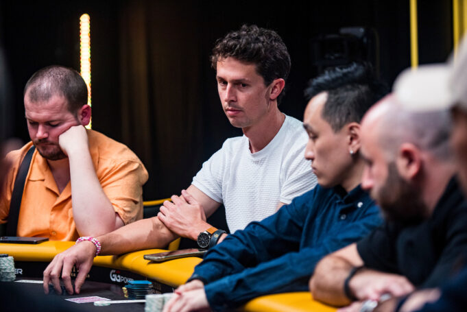 Bruno Volkmann conquistou um título histórico para o poker brasileiro (Foto: Triton Poker)