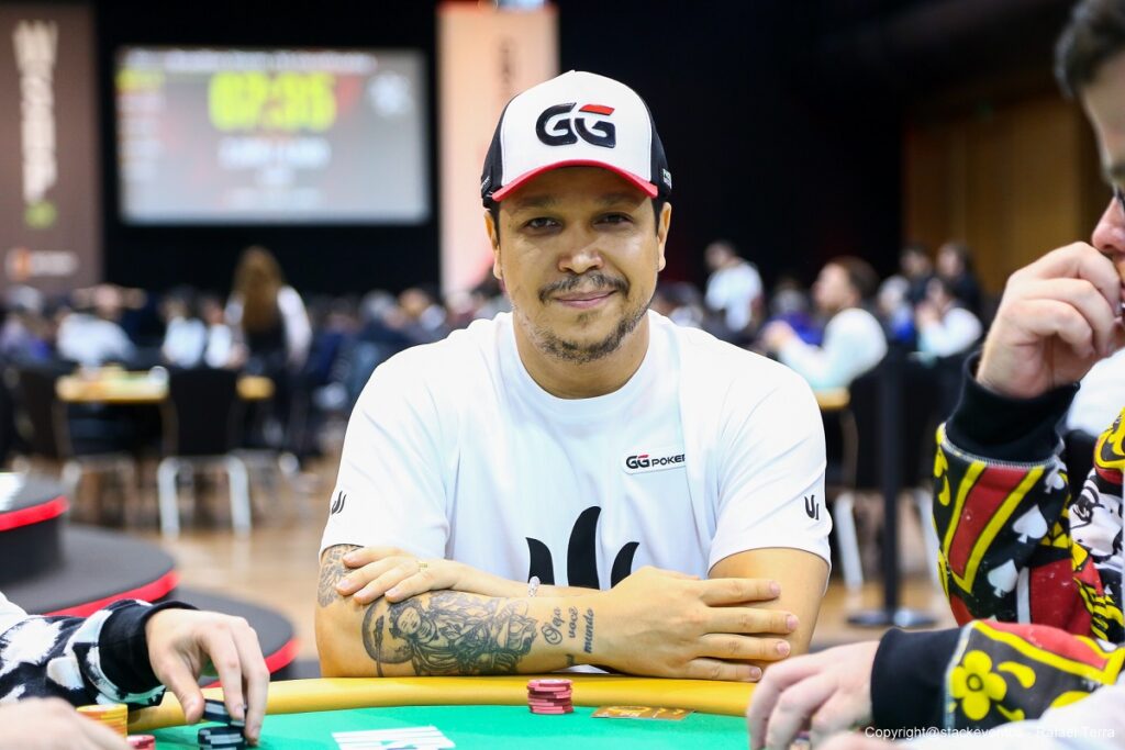 Felipe Mojave mostrou leitura apurada na WSOP