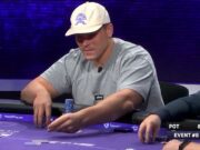 Alex Foxen fez o big blind de Sam Soverel ser mais caro com seu time bank (Reprodução/Twitter PokerGO)