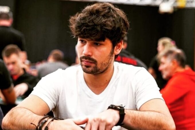 Henrique Coutinho tem um ótimo stack no Evento #9 da WSOP Online (Foto: Reprodução/Instagram @henriquebchina)