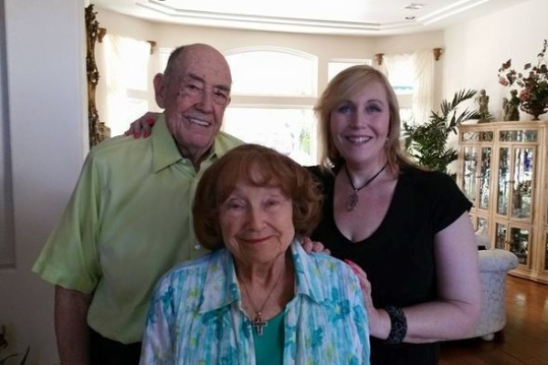 Doyle Brunson com a filha Pamela Brunson e a esposa Louise Brunson (Foto: PokerNews)