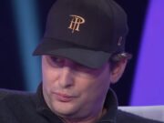 Phil Hellmuth ficou com cara de poucos amigos