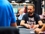 Daniel Negreanu começará o Dia Final na frente (Foto: PokerGO)