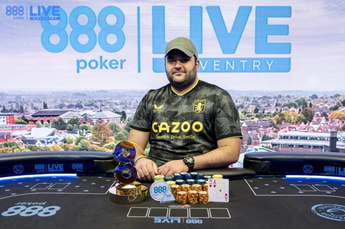 Yiannis Liperis, campeão do Main Event do 888poker LIVE Coventry