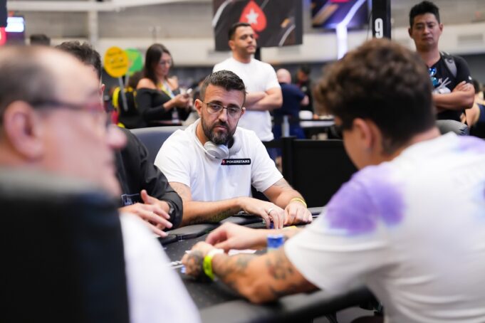 André Akkari chegou alcançando ITM no One Day High Roller