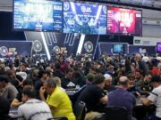 As mesas estão lotadas durante o BSOP Millions