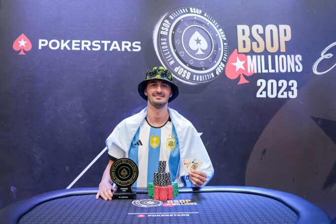 Juan Arauz está jogando pela primeira vez o maior evento de poker da América Latina