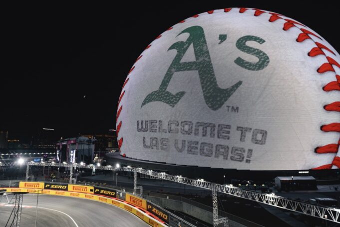 A Las Vegas Sphere dá boas-vindas ao Athletics (Foto: Reprodução/X @Athletics)