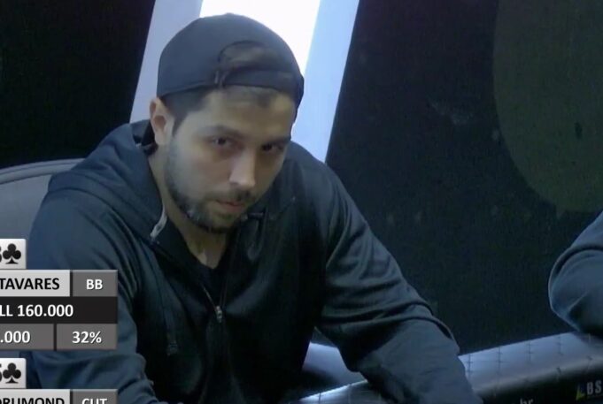 Lucas Tavares deu adeus à disputa após sofrer um runner runner (Foto: Reprodução/Twitch)