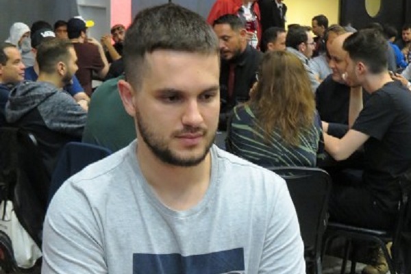 Gabriel Stuelp conquistou um belo resultado neste domingo (3) no PokerStars