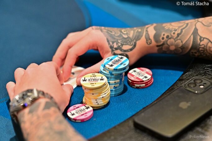 Corey Brass venceu um tremendo cooler no ME da WSOP Paradise