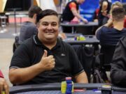 Alen Alencar assumiu a ponta do chip count geral