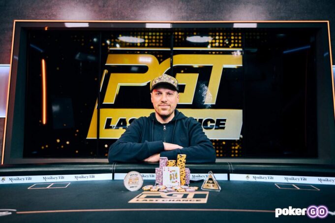 Artur Martirosian já começou 2024 forrando (foto: PokerGO)