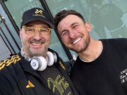 Phil Hellmuth e Johnny Manziel se encontraram recentemente (Foto: Reprodução/X @phil_hellmuth)