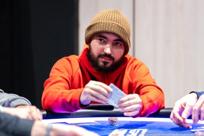 João Sydens segue premiando bem no EPT Paris